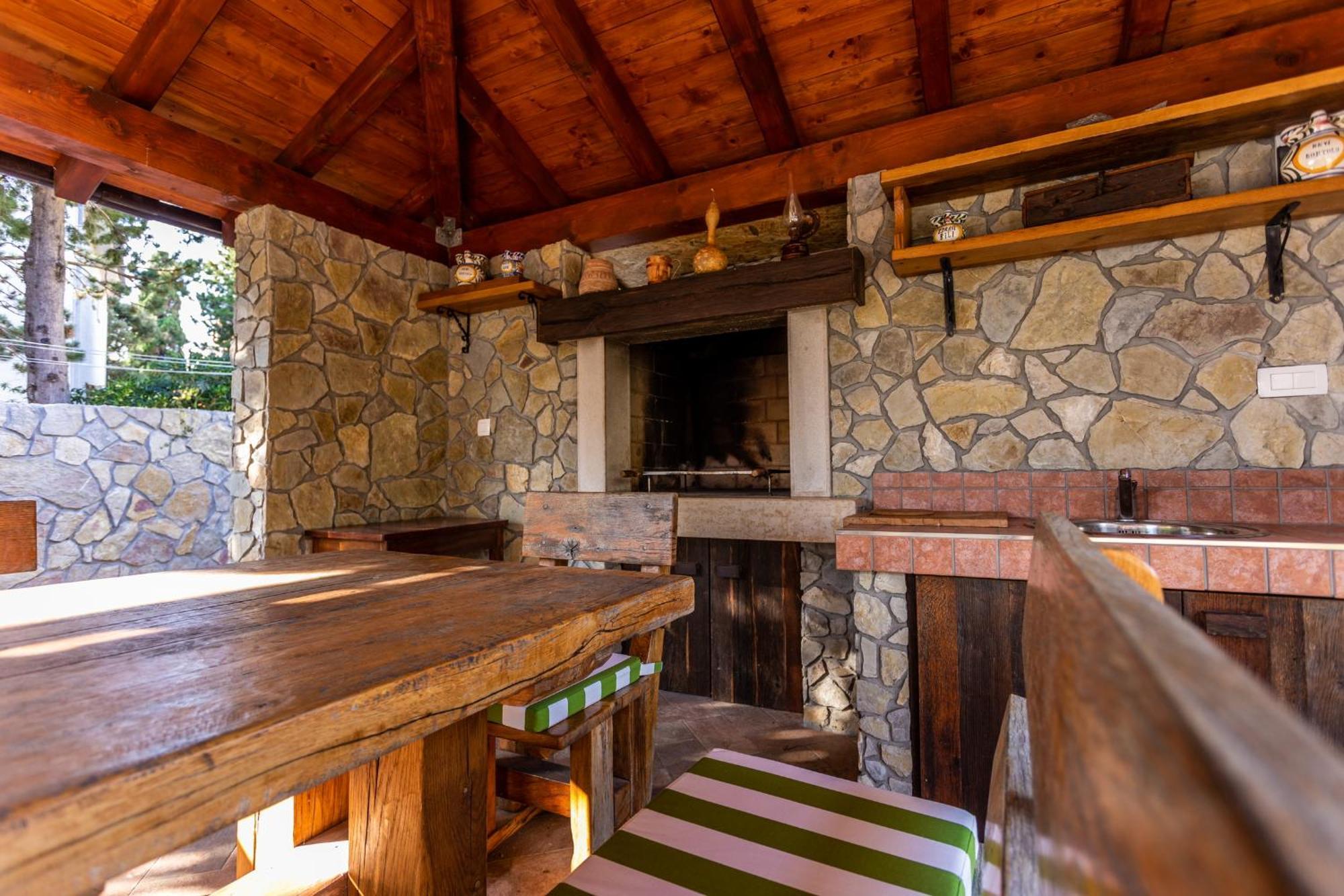 Apartmani Velnic Baska  Luaran gambar